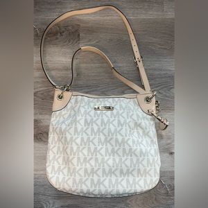 Michael Kors Jet Set Shoulder Crossbody